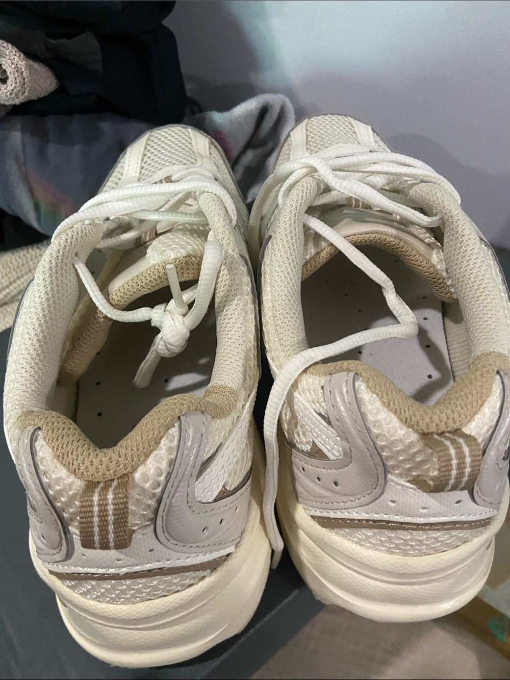 New Balance - Picture 3 of 3